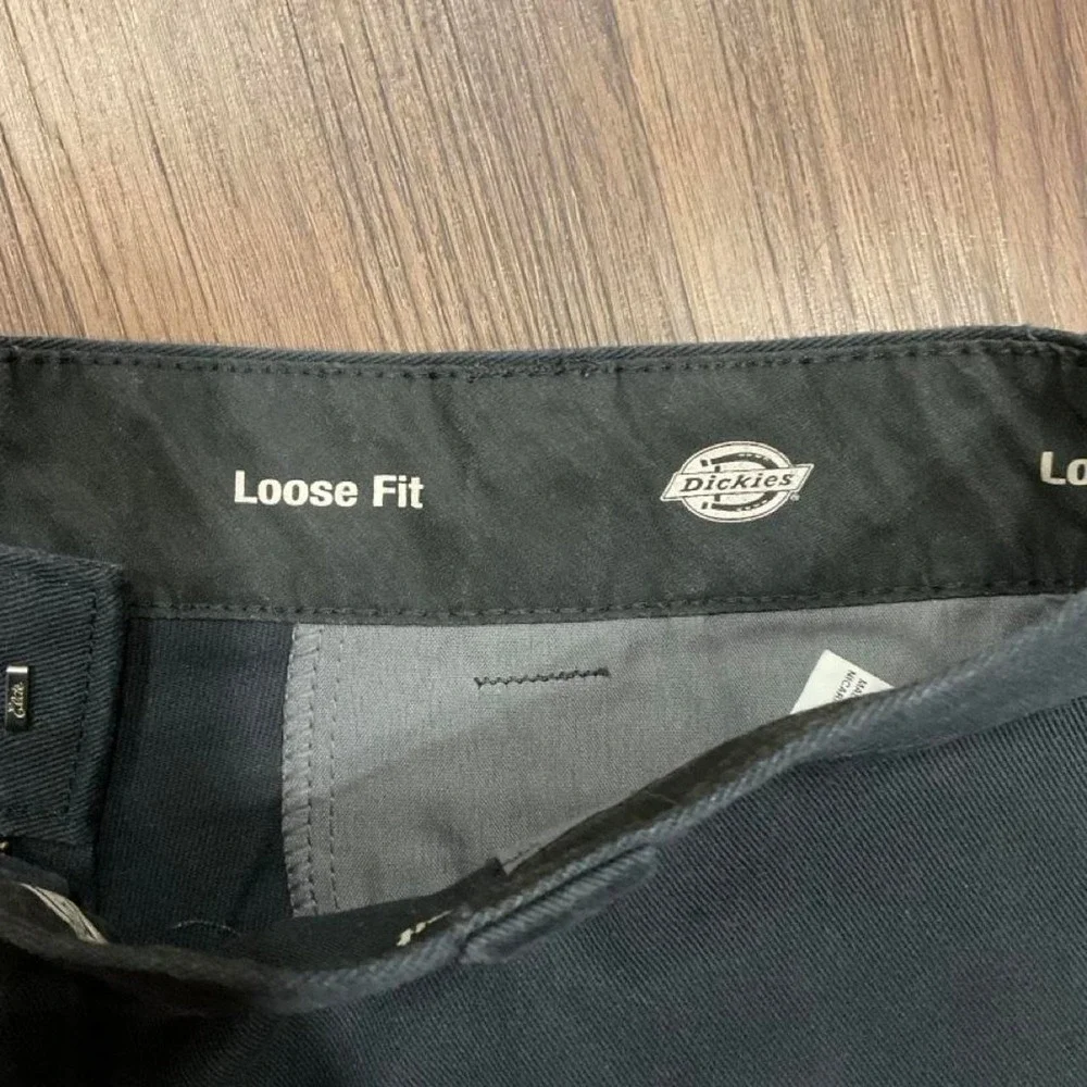 Dickies black loose fit